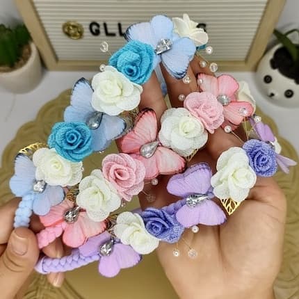 Tiara Infantil de Luxo Camélia / Headband Infantil Jardim Encantado com Flores e Borboletas/ Faixinha de Luxo para Bebê