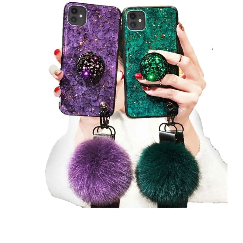 Capinha iPhone 11 Com Pelúcia