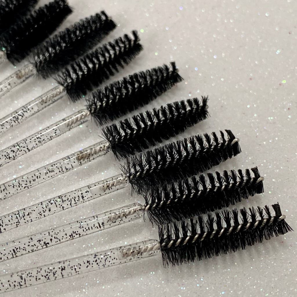 50 Escovinhas Descartáveis Preta Para Cílios e Sobrancelhas Com Glitter