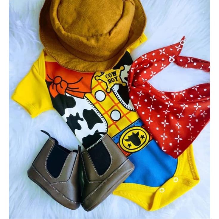 Kit Body Chapéu Lenço Bota Temático Bebê Mêsversário Infantil Woody Toy Story