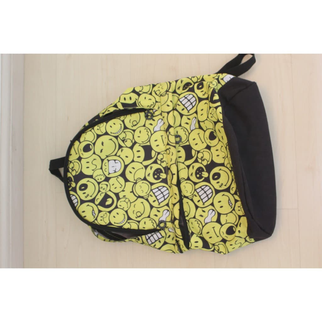 Mochila Smile amarela divertida
