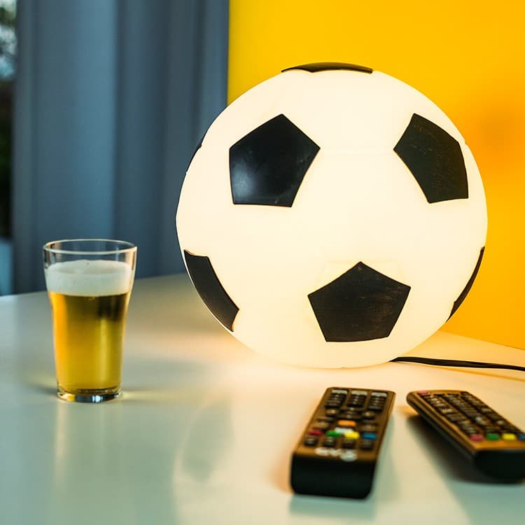 LUMINÁRIA BOLA DE FUTEBOL-PRETO USARE