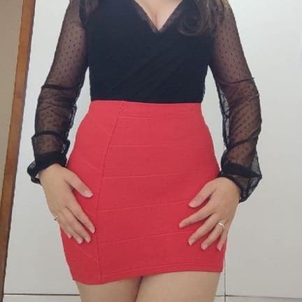 saia vermelha colada