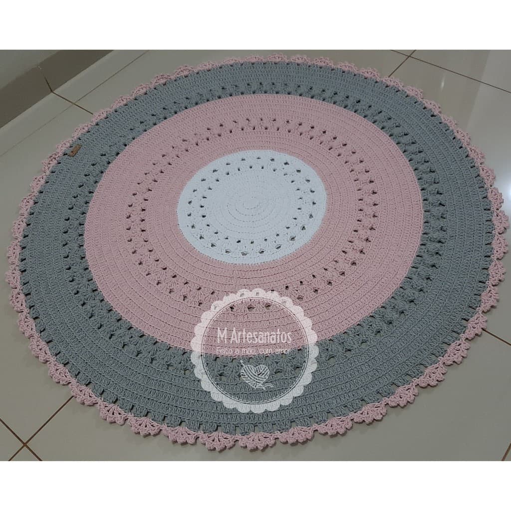 Tapete redondo de crochê quarto infantil rosa bebê