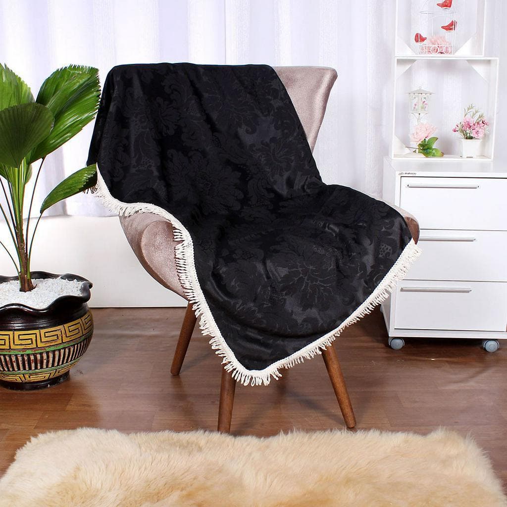 Manta para Sofá 1,5m x 1,5m Preto Jacquard Relevo em Medalhão Preto