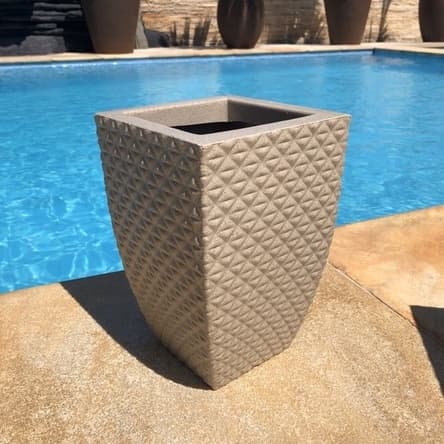 Vaso Coluna Quadrado Diamante em Polietileno para Plantas PP (20x30)