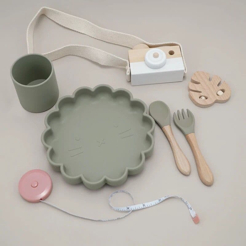 Pratinho de silicone e talheres motivo Leãozinho com ventosa - BLW - Introdução alimentar