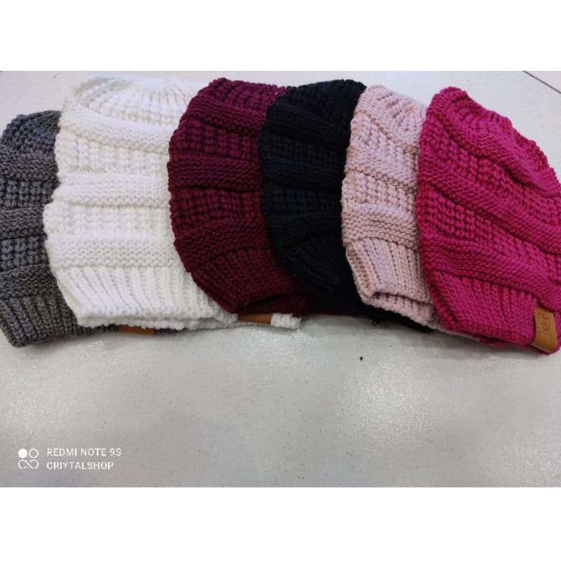 Touca feminina Gorro de lã inverno com furo para rabo de cavalo