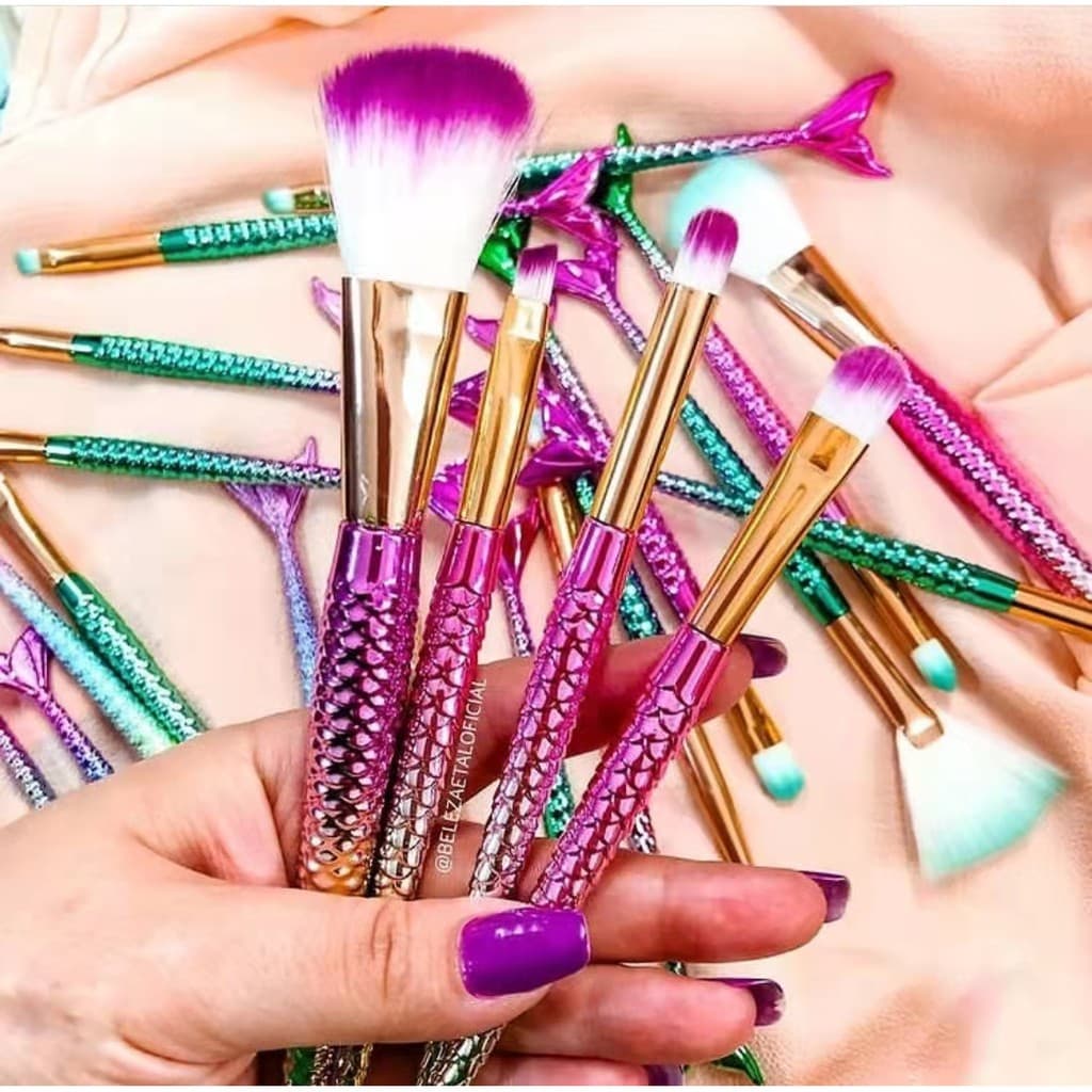 Kit 4 Pincel Sereia de Maquiagem Para Sobra Blush Contorno Pó Sombra pronto entrega