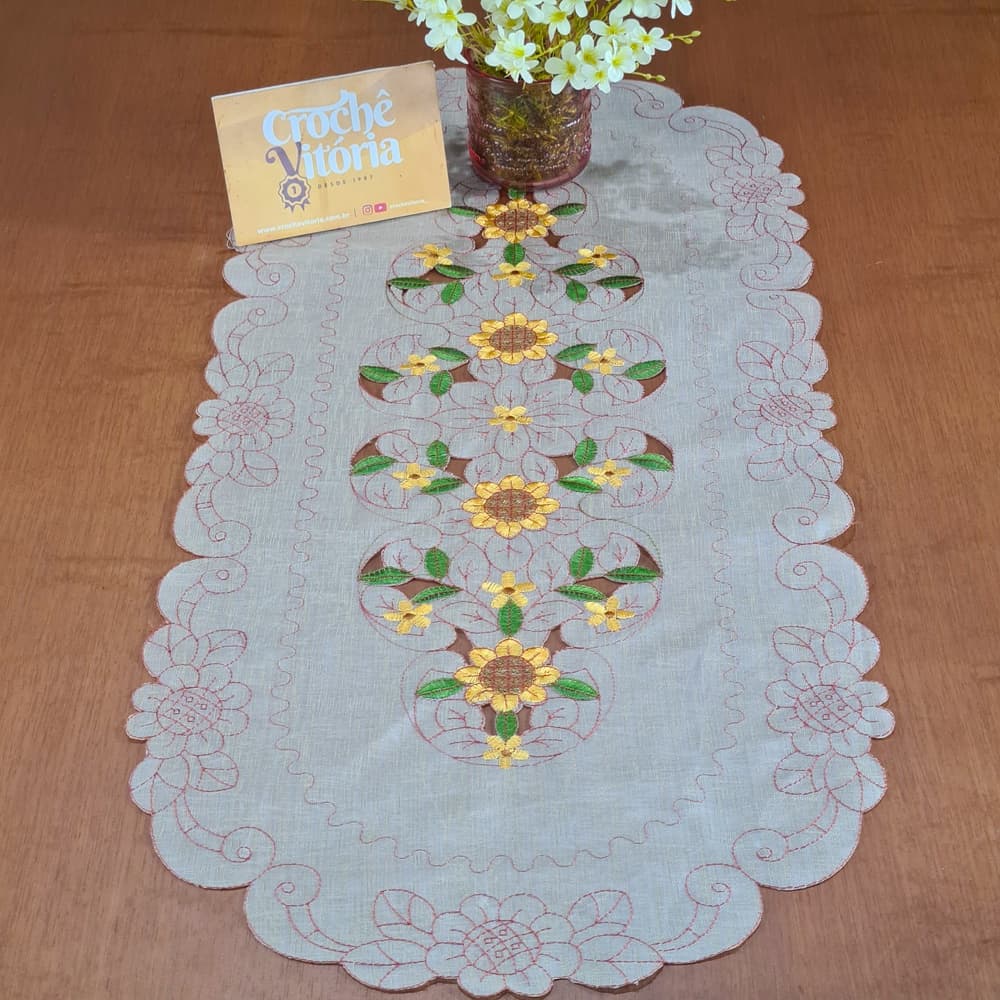 Caminho de Mesa Bordado Organza 90cm - Diversos Modelos