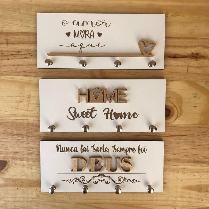 Suporte para chaves MDF Branco com DOURADO