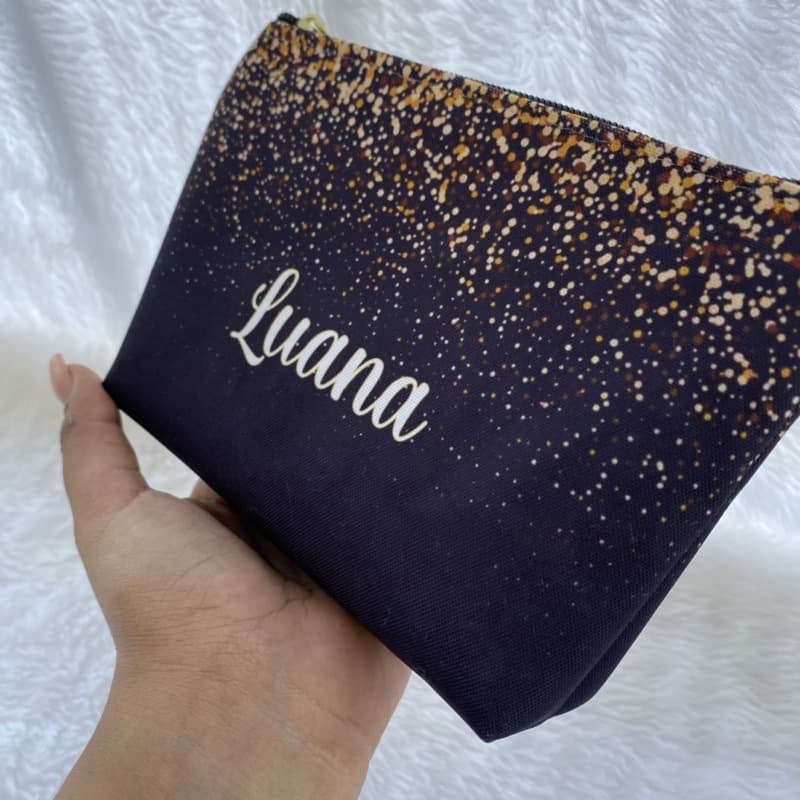 Necessaire Personalizada  c/ Nome (Degrade preto com dourado) p/ casamento, aniversário, presente, brinde.