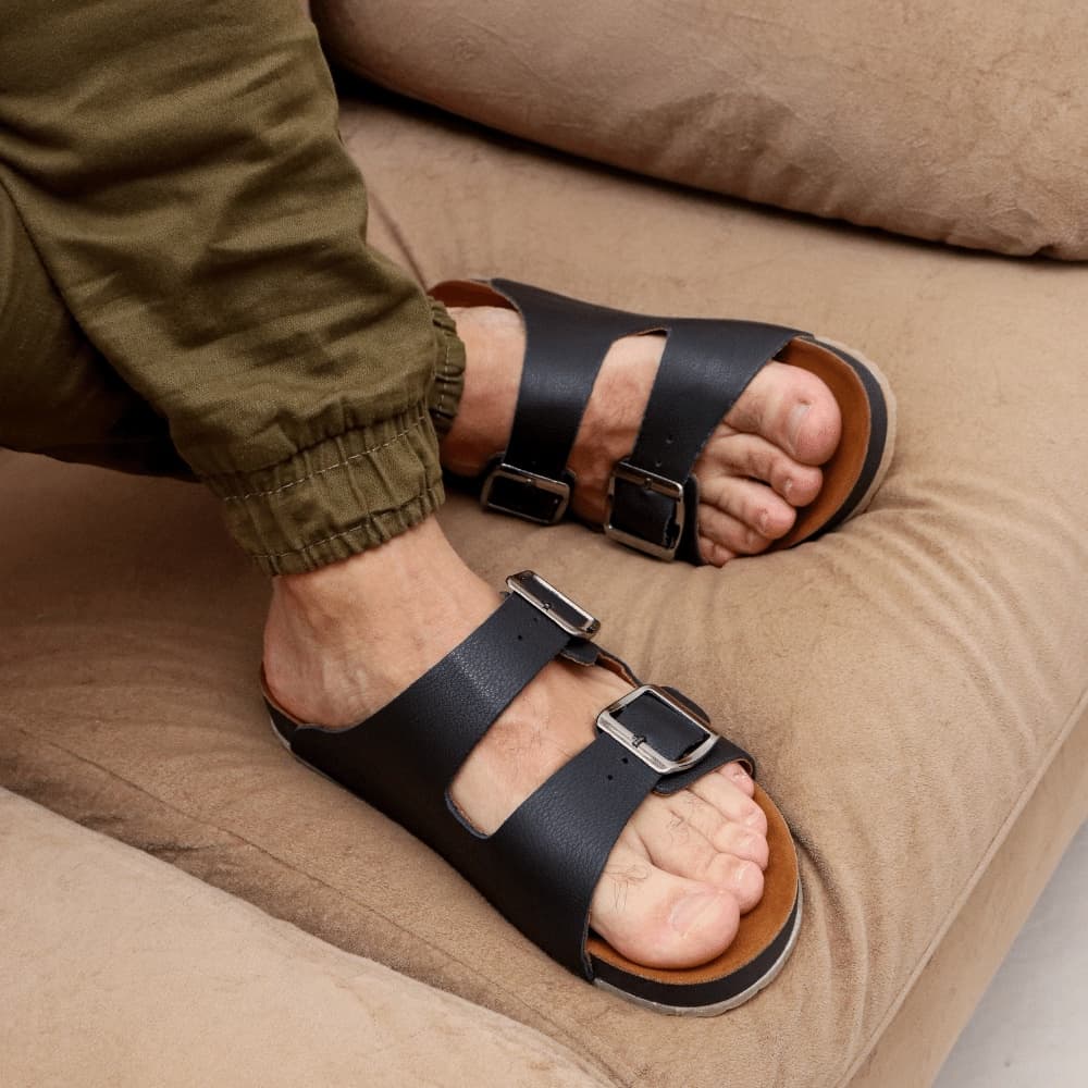 Slide chinelo sandália Masculina em couro e sola de borracha envio rápido