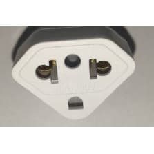 Adaptador De Tomada Benjamin Triangulo Plug 10A E 20A