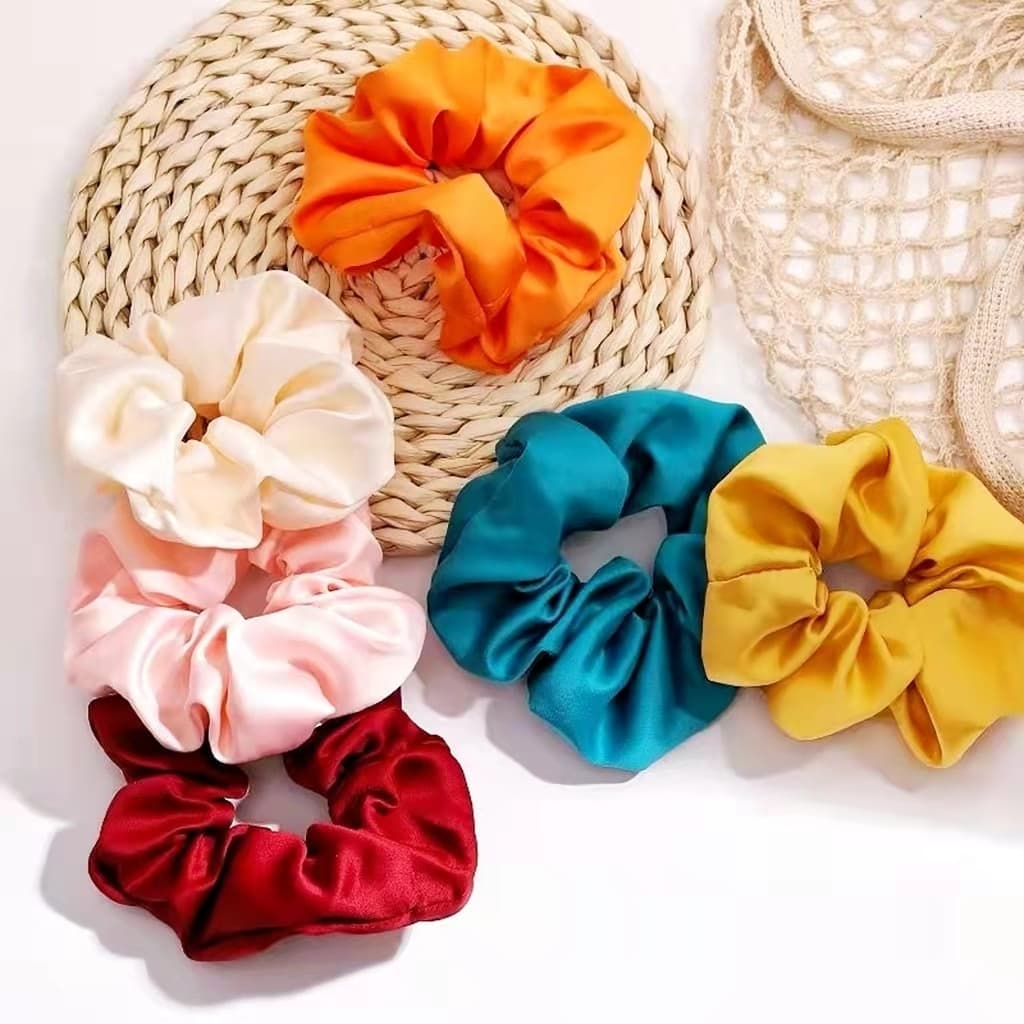 Xuxinha de Cetim Anti Fizz - Scrunchie Lua Azul Beauty