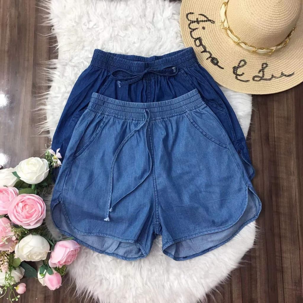 Short Jeans Liso Cinto Elástico Bolso Feminina