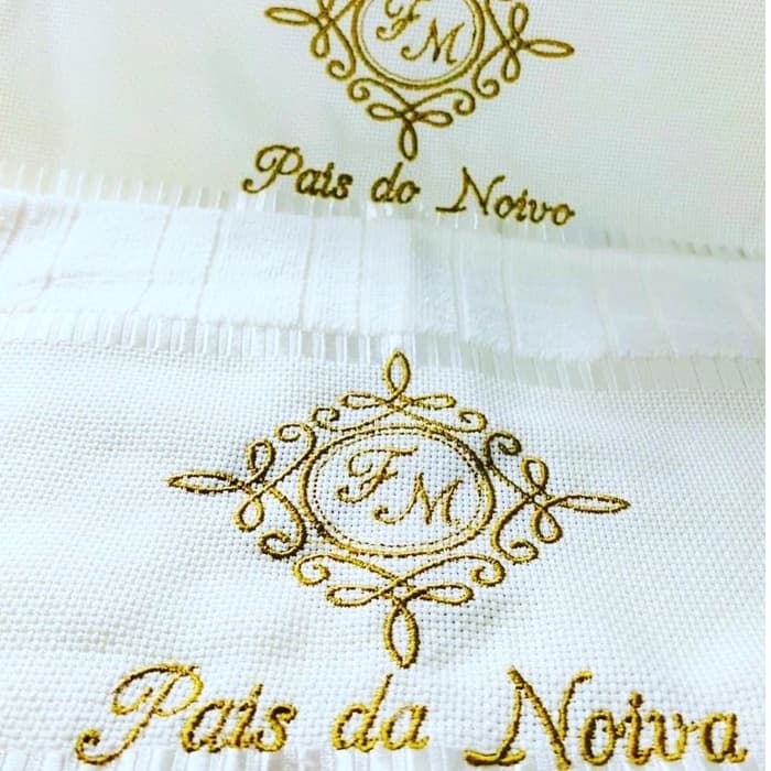 Toalha Personalizada Bordada Casamento Brasão com Iniciais e Nome