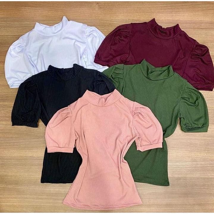 Blusa feminina manga bufante gola alta malha canelada com elastano