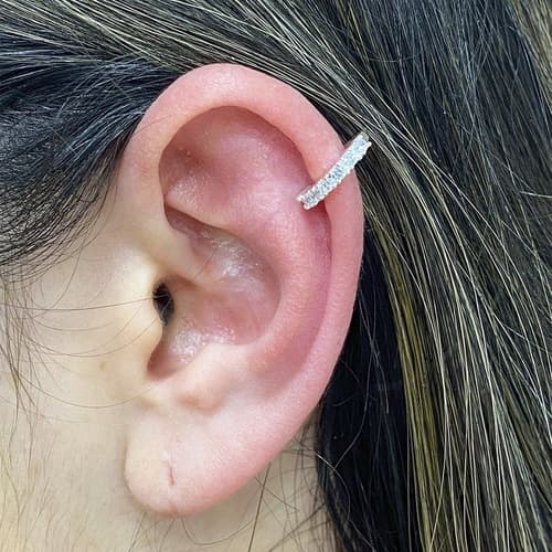 Piercing Fake Cartilagem Orelha Cravejado Banhado Prata 925