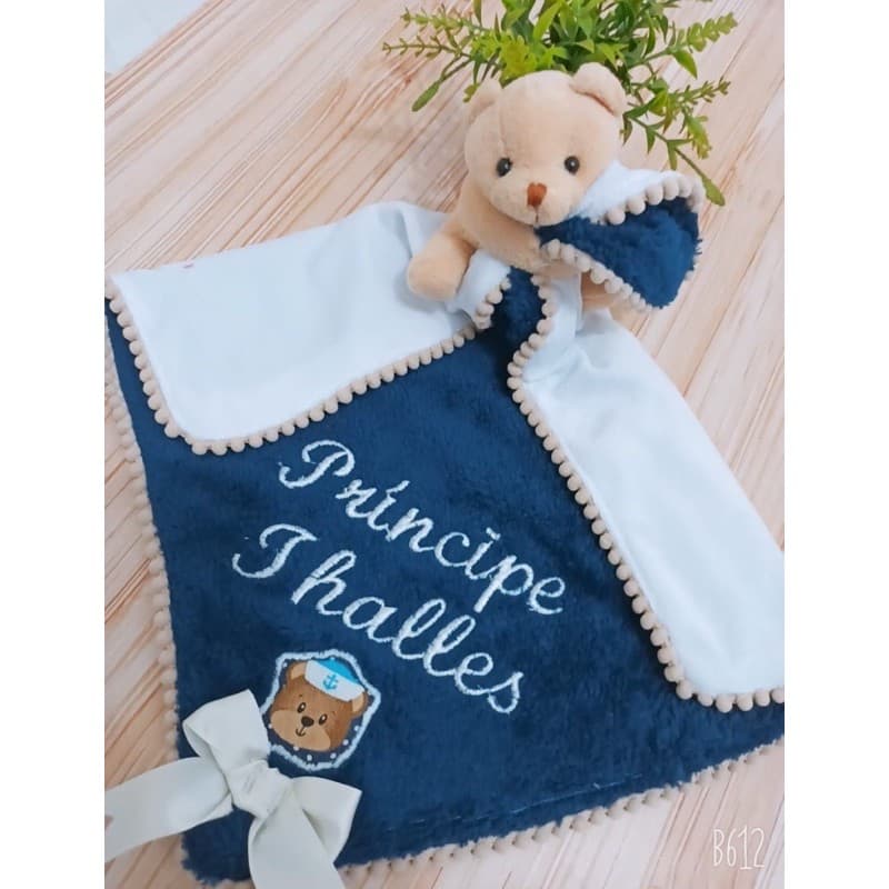 Naninha personalizada para bebê com nome (tema azul marinho)