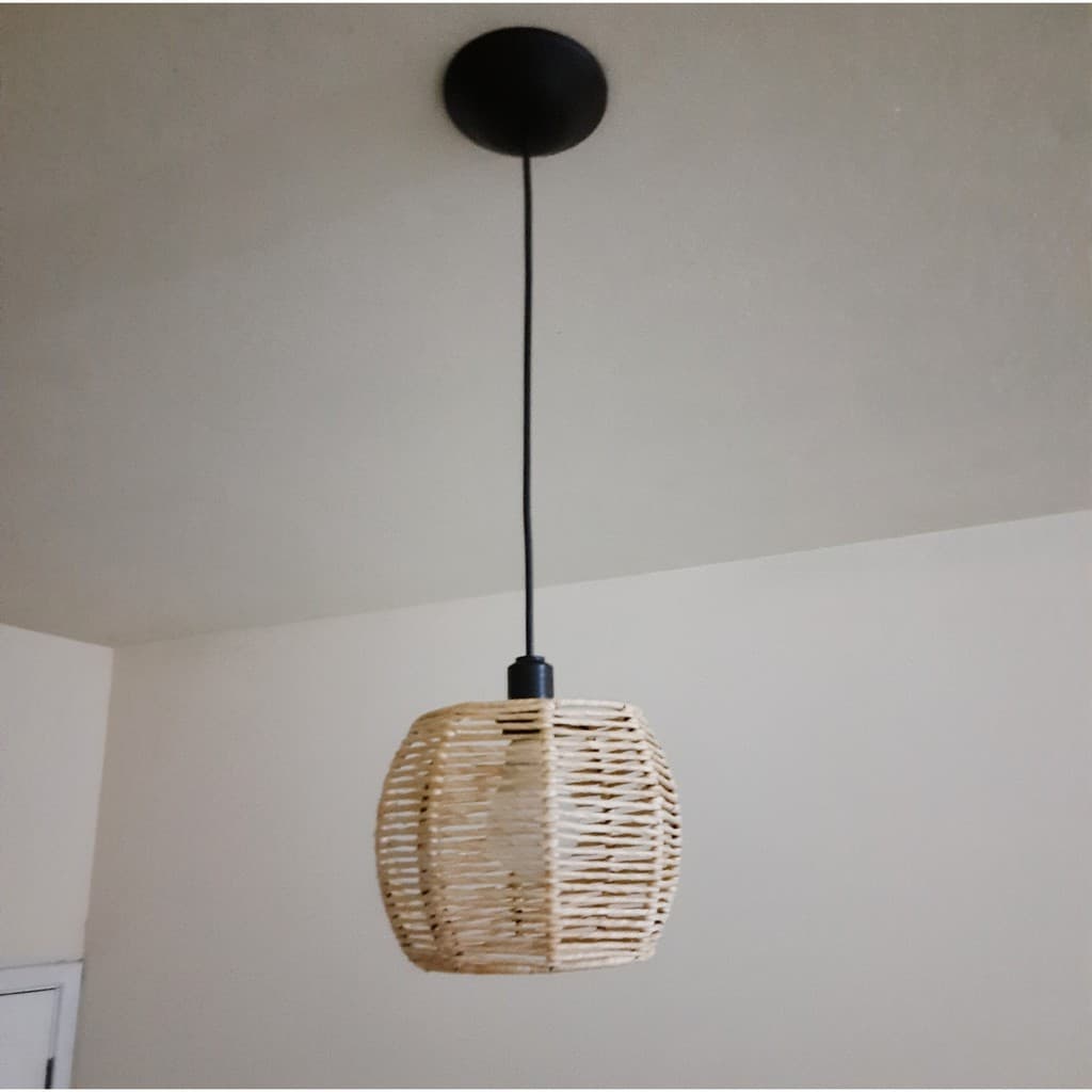Luminária de palha natural de milho 20x15cm (LxA) completa com fio
