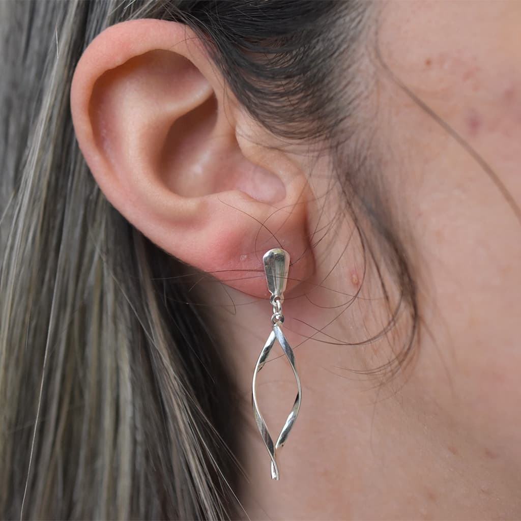 Brinco Torcido Banhado Prata 925 Legítima