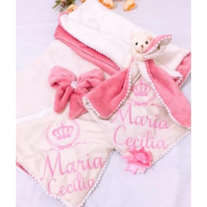 Kit personalizado com manta, naninha, ursinha e fraldinha de boca