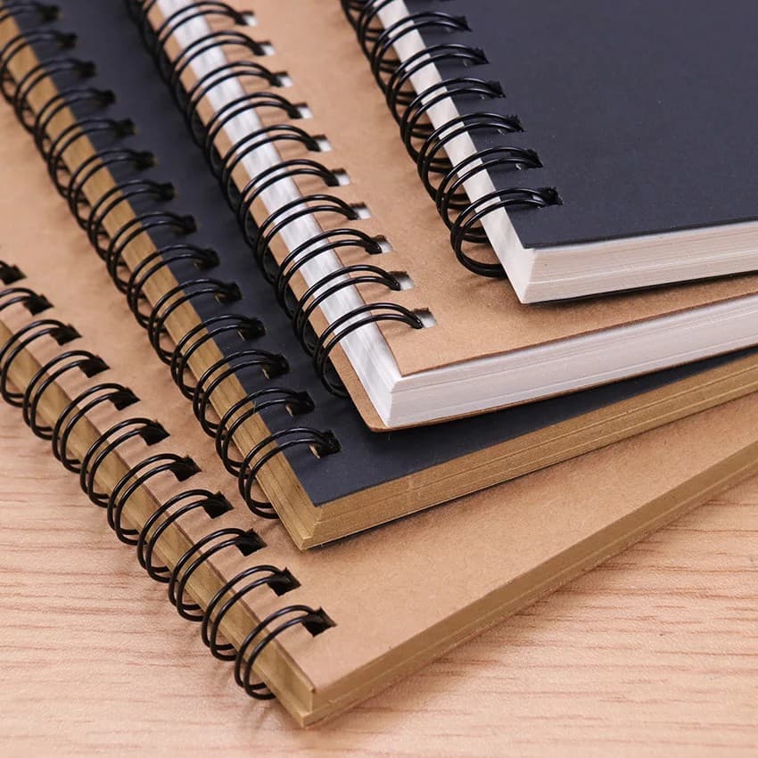 Sketchbook para desenho, pintura ou grafite. Caderno de capa mole, escolar ou de escritório