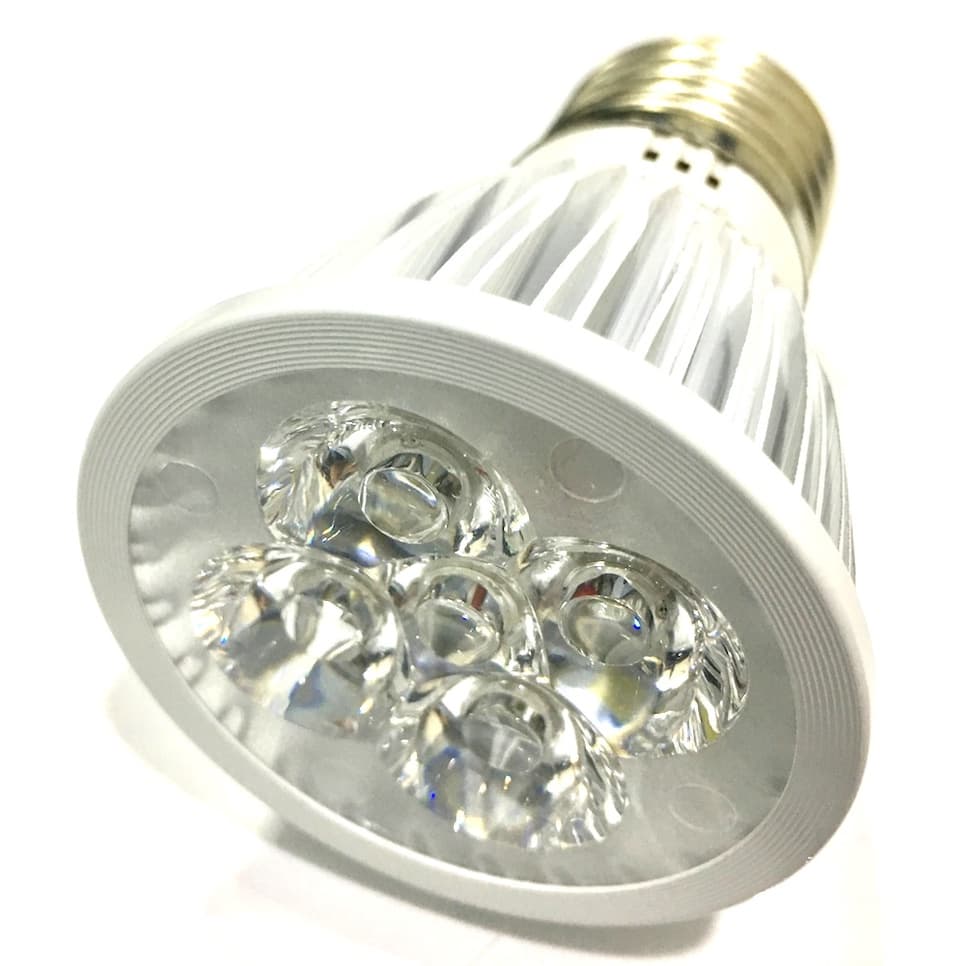 Lâmpada de alto desempenho LED 3000K Spot tipo dicroica - 2588