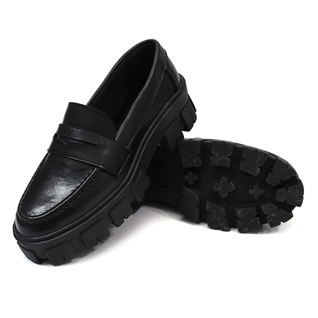 Mocassim  feminino tendecia Tratorado  Preto modelo cara de gato