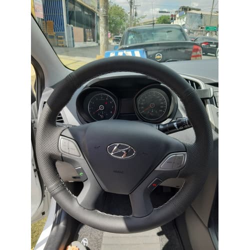 Capa De Volante Costurada Hb20 ( Linha Prata )