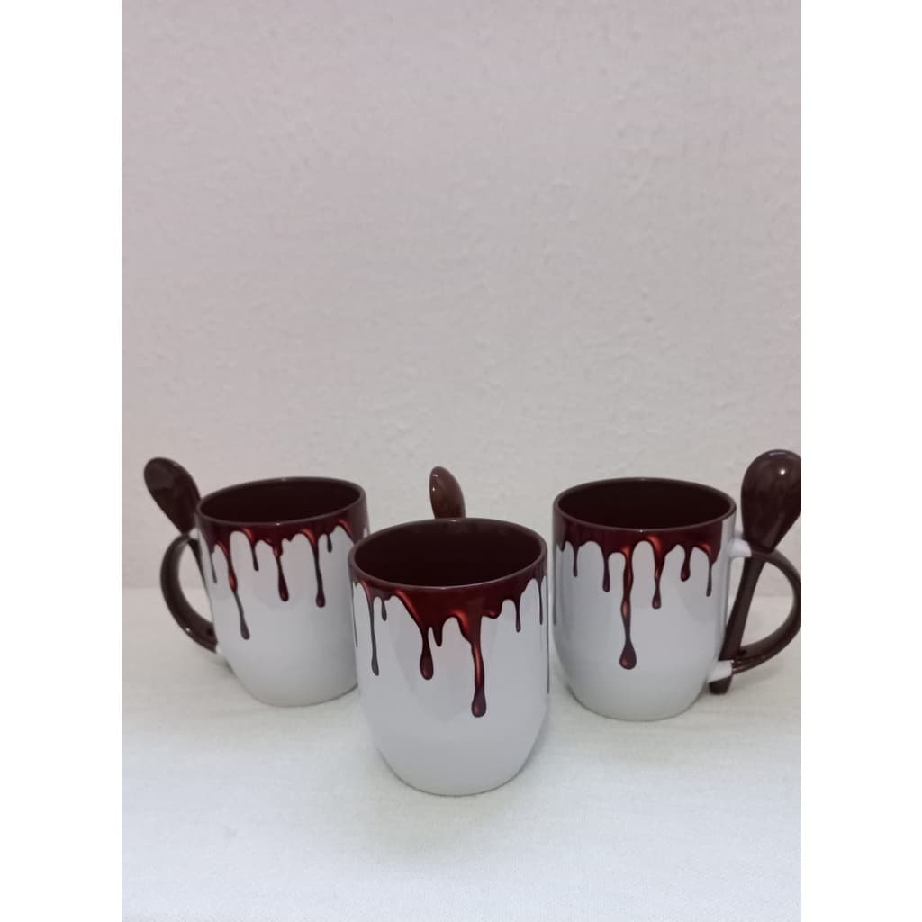 Caneca com Colher e Interior e alça Marrom, Personalizada Chocolate - Porcelana - Presente!!!