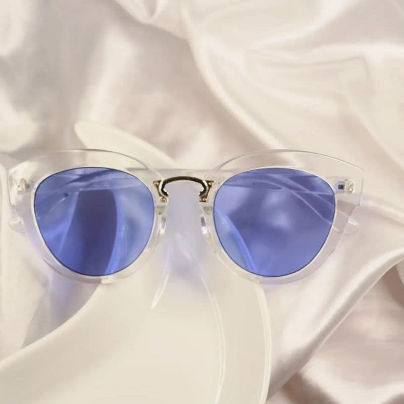 óculos transparente com lentes azuis