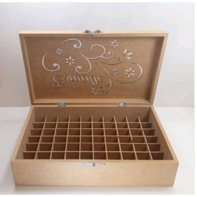 Caixa porta Esmaltes 70 lugares MDF cru para manicure e pedicure.