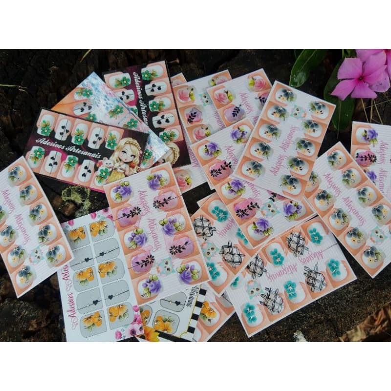 Adesivos artesanais para unhas 10 cartelas com cores e modelos sortidos sem escolha