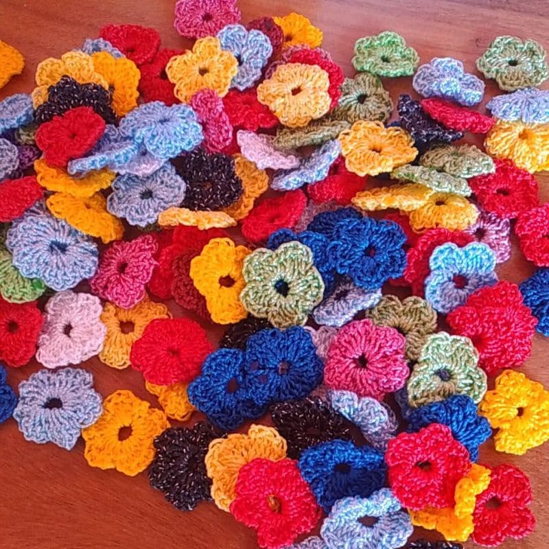 50 flor artesanato/ aplique/flor de crochê para aplicação em roupas e acessórios