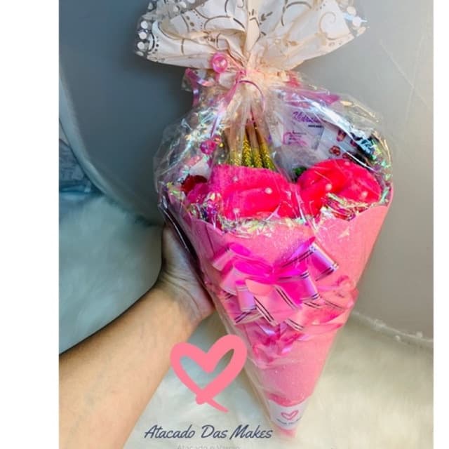 Buquê de maquiagem Larys para presente  natal amigo secreto dia dos namorados LARYS