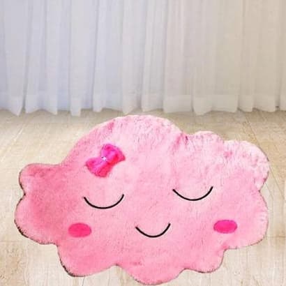 Tapete Para Quarto Infantil 68cm X 78cm De Pelúcia Peludinho Super Confortável Nuvem Rosa