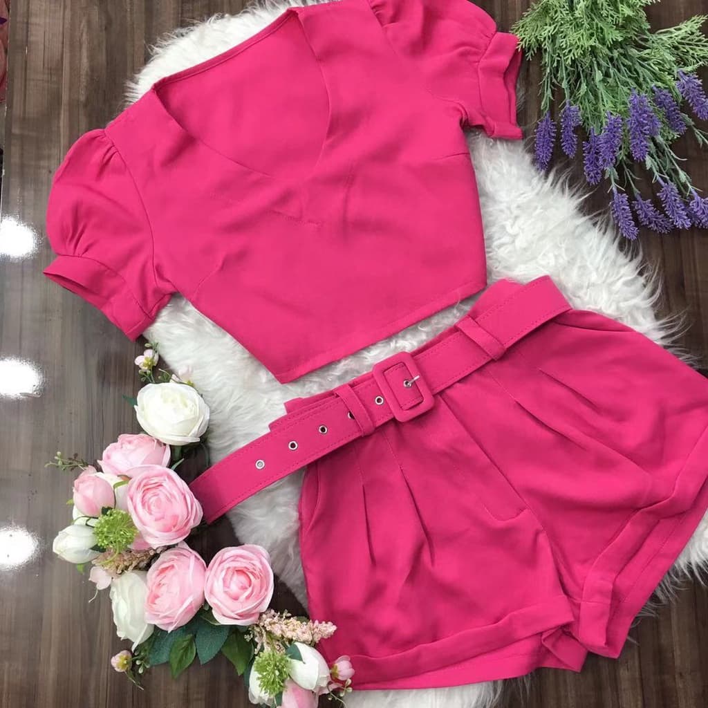 Conjunto Alfaiataria Feminina Com Cinto Croppe e Short Feminina