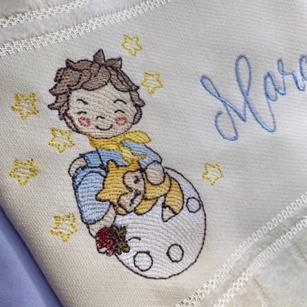 Toalha Bordada Personalizada Pequeno Príncipe