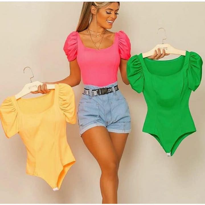 Body feminino com bojo manga princesa bufante tecido com elastano promoção