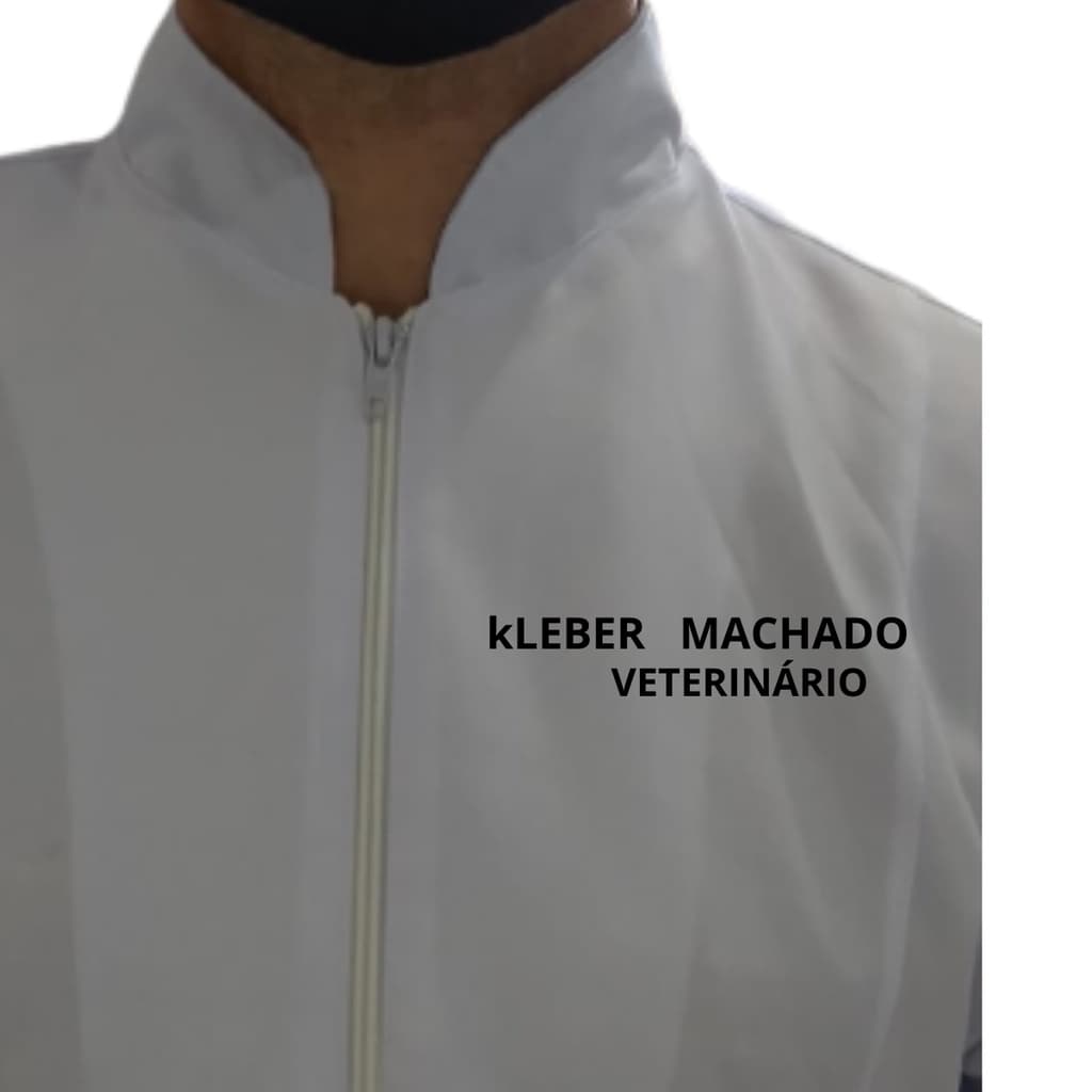 Jaleco masculino manga longa Branco , punho ribana  com bolsos, bordado nome e profissão.