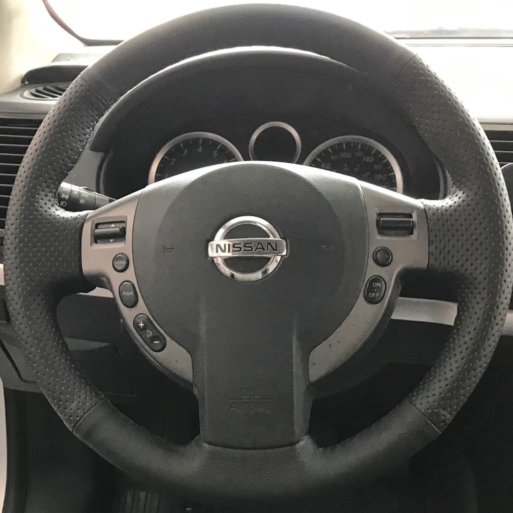 Capa De Volante Costurada Sentra