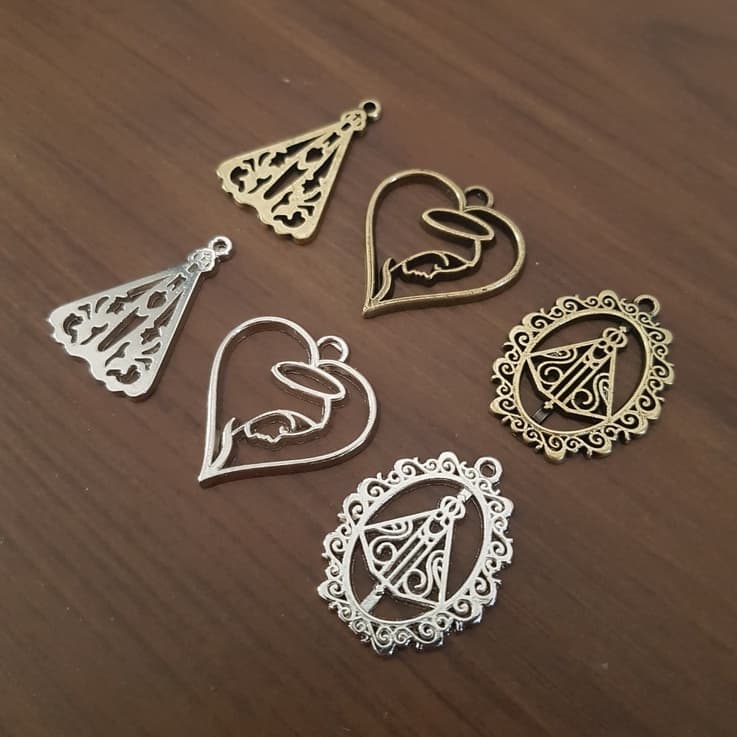 Pingente Metal Nossa Senhora Kit Sortido 30 Peças Níquel e Ouro Velho