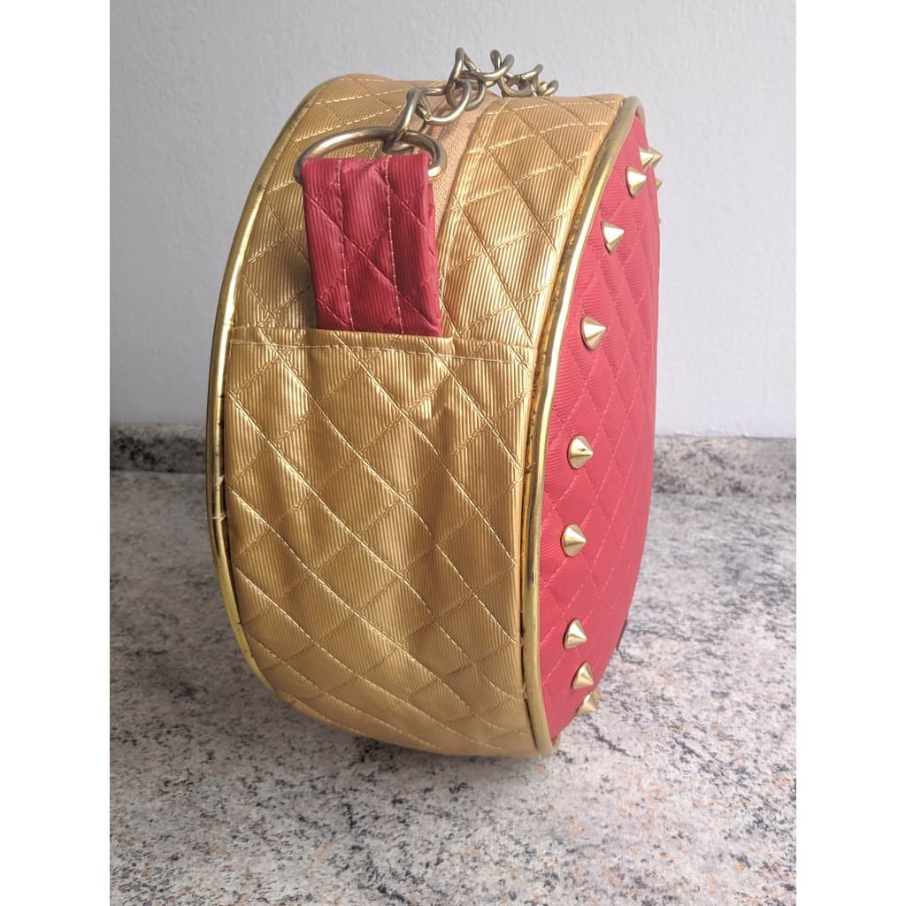 Bolsa redonda de corino Vemelha e dourada