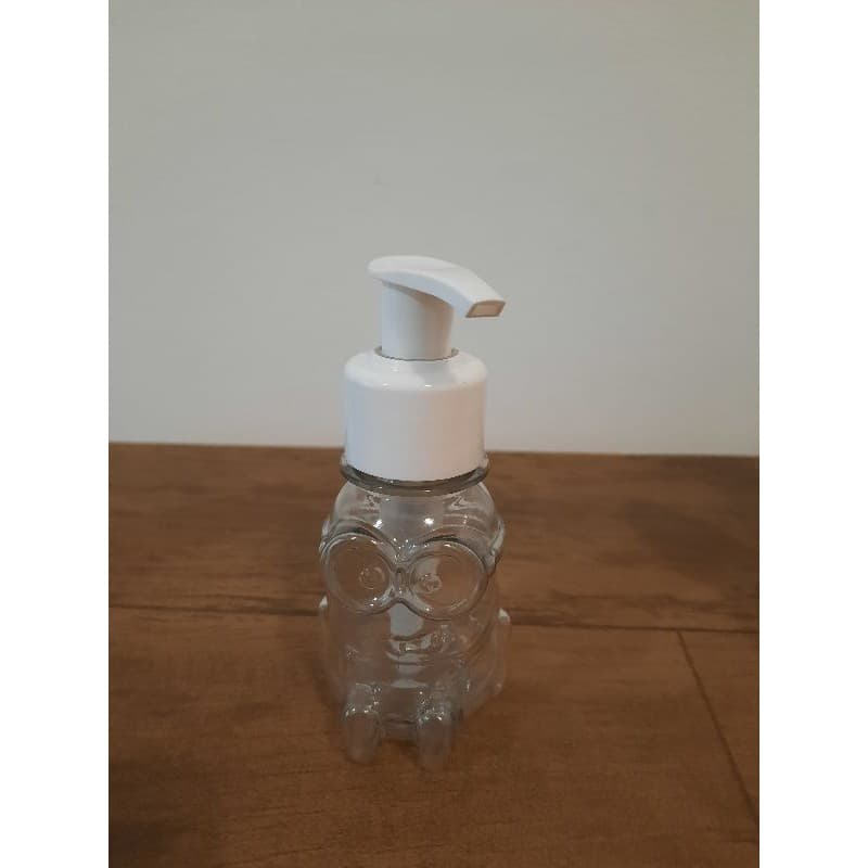3 Frascos saboneteira pet diversos modelos 60ml a 100ml com válvula pump branca. modelos urso,cilindro,minions.