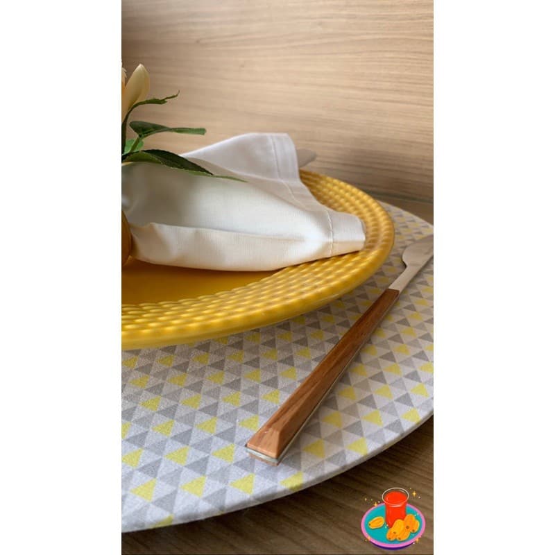 Capa de Sousplat Geométrico Cinza/Amarelo/Branco