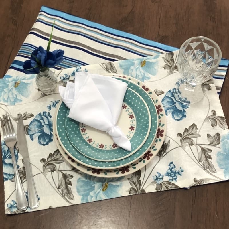 Jogo Americano Kit 4 peças Dupla Face  Estampado floral azul/ listrado, forro liso azul bebê Mesa Posta Lugar Americano