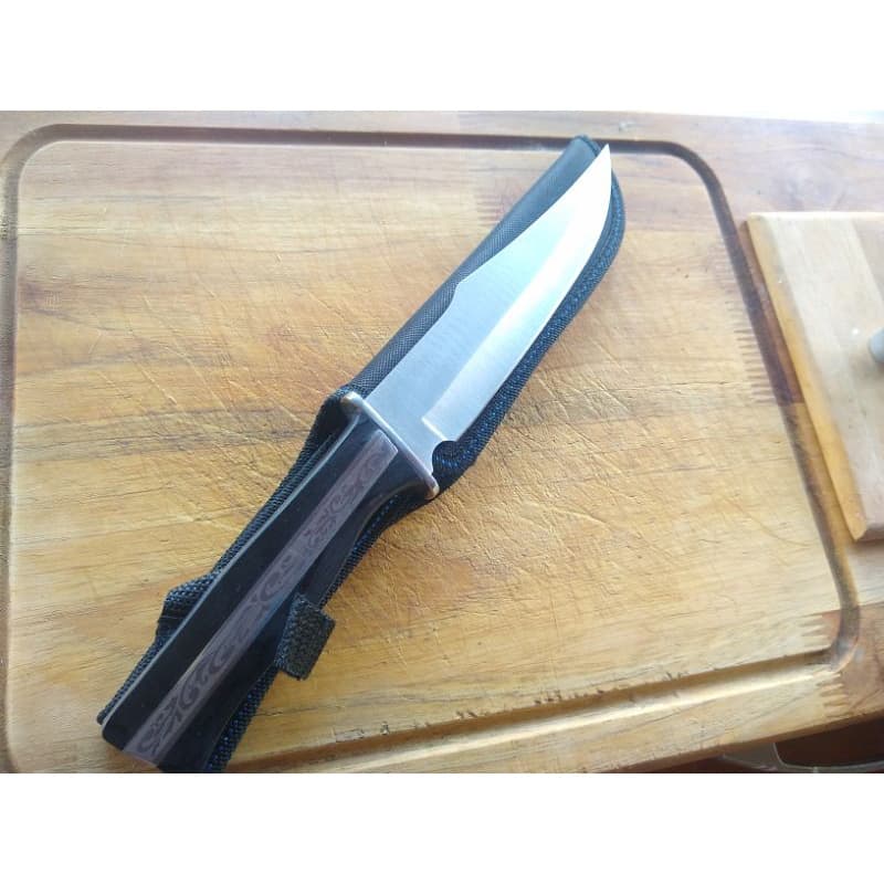 Faca para churrasco pesca ou caça. Modelo único e moderno aço inox