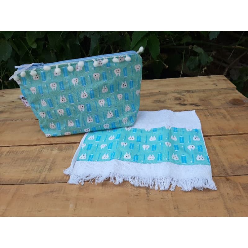 Necessaire kit Higiene com Toalhinha de Mão Bolsa Para Carregar Escova de Dente Feita de Tecido Tricoline